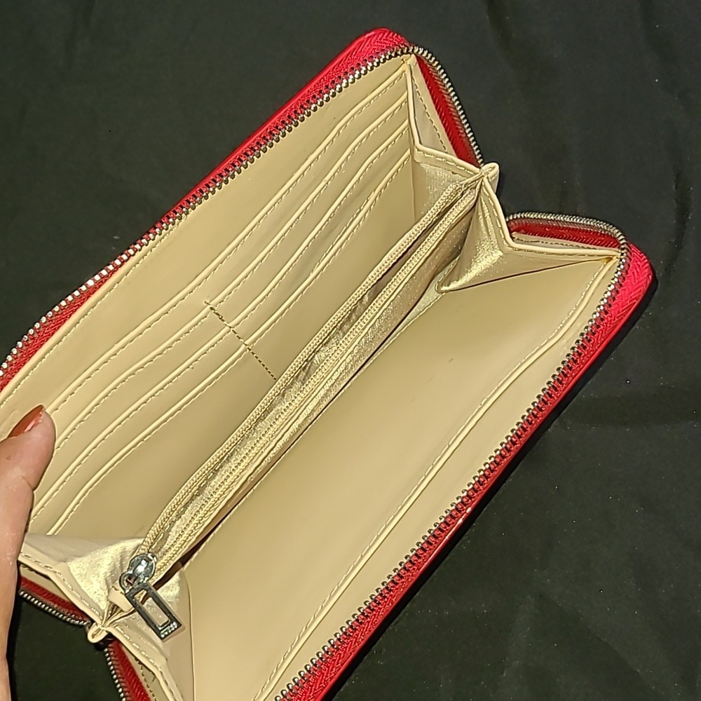 Guess Shiny Red Wallet with Logo - Picture 3 of 5